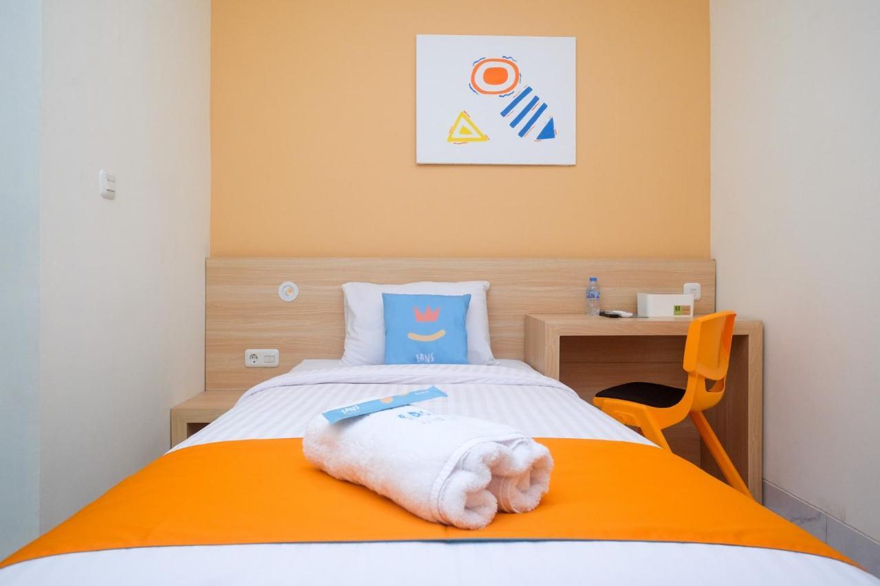 Sans Hotel Aurum Majapahit 세마랑 외부 사진