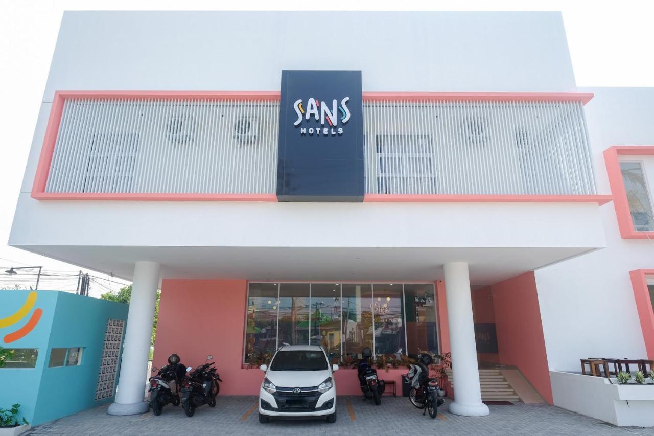 Sans Hotel Aurum Majapahit 세마랑 외부 사진