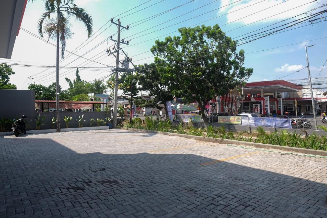 Sans Hotel Aurum Majapahit 세마랑 외부 사진