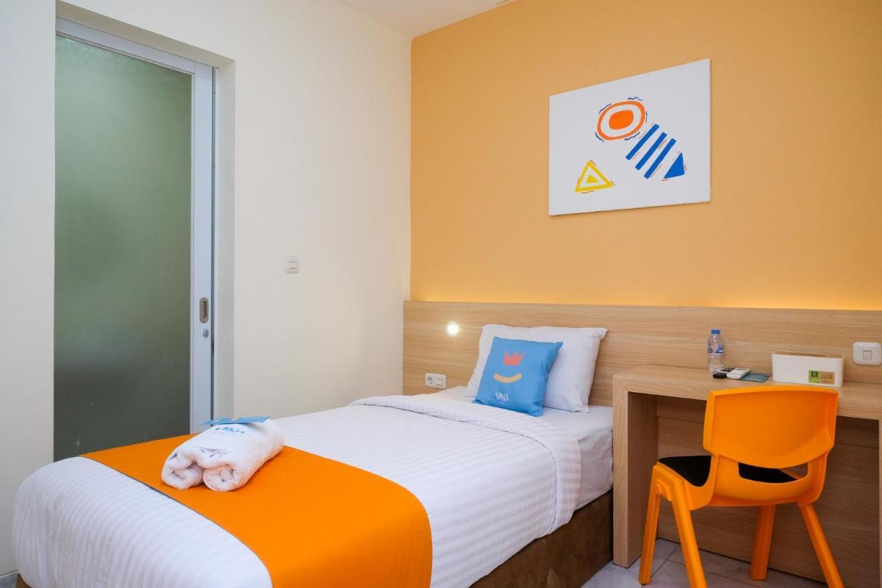 Sans Hotel Aurum Majapahit 세마랑 외부 사진