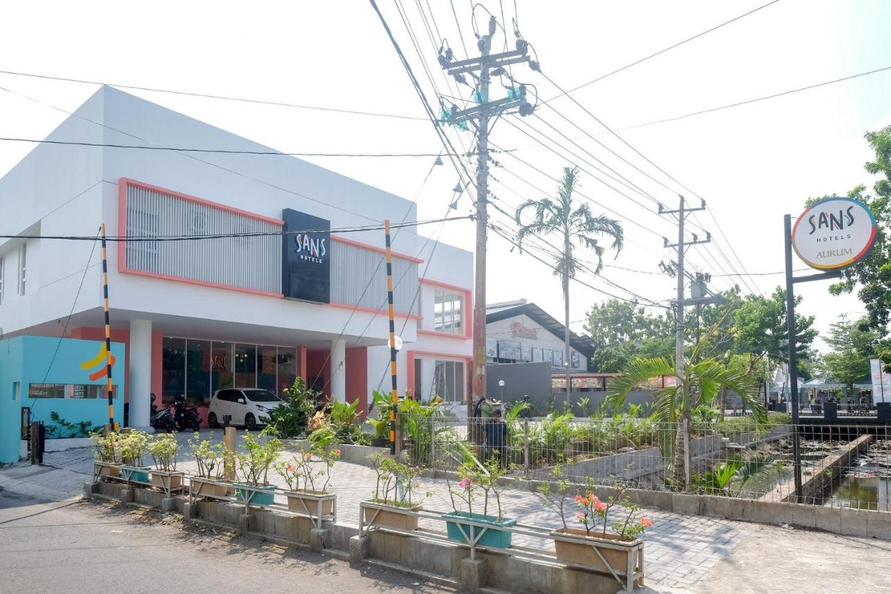 Sans Hotel Aurum Majapahit 세마랑 외부 사진